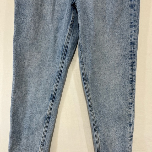 Zara Light Wash Mom Jeans Women's Light Acid Wash Tapered Leg Distressed Size 6 - Picture 5 of 6